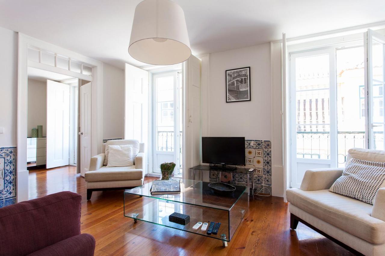 Correeiros Downtown Duplex & Deluxe Apartment Лиссабон Экстерьер фото